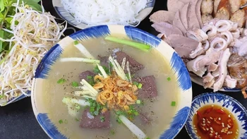 Một vòng... cháo lòng 3 miền Bắc - Trung - Nam