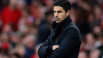 HLV Arteta của Arsenal nói điều ‘vô lý’ sau trận thua PSG