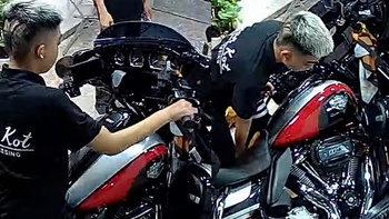 Thanh niên mất tiền triệu khi ngồi thử xe mô tô phân khối lớn