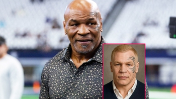 Fan ngỡ ngàng với Mike Tyson ‘da trắng, tóc vàng’