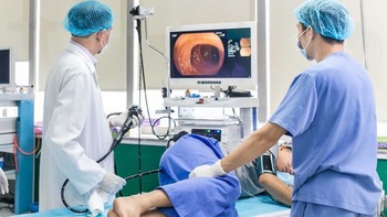 Ung thư đại trực tràng trẻ hóa, ai nên tầm soát?