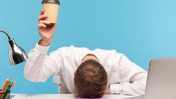 Nhân sự làm việc '6 ngày 6 đêm' được thưởng 3 triệu: Đáng không?