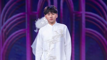 'Hot boy sàn diễn' Trọng Phương ẵm giải, Xuân Lan 'rụng tim'