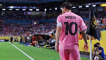 FIFA cũng phải ‘phông bạt’ khi ế vé tại FIFA Club World Cup