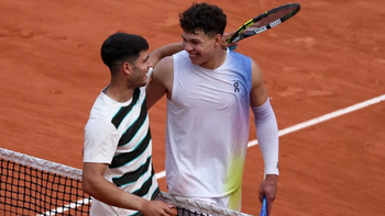 Alcaraz tự bắt lỗi mình để 'nhường điểm' cho đối thủ ở Roland Garros