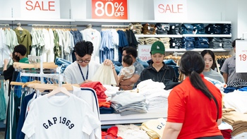Hiện tượng mua sắm Vincom Red Sale 'khuấy đảo' thị trường bán lẻ mùa hè 2025