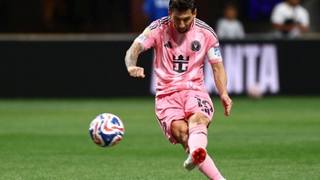 Fan gào thét đòi giải Puskas cho siêu phẩm của Messi ở FIFA Club World Cup