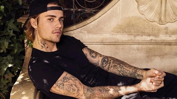 Những bất thường của Justin Bieber khiến cư dân mạng hoang mang