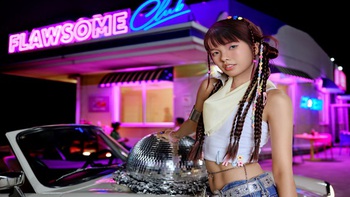 Zoe - tân binh nữ của làng nhạc ra mắt với ca khúc Hit my head