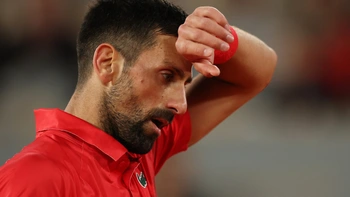 Alcaraz và Sinner đang xem Djokovic là 'bia bắn' để khẳng định tên tuổi