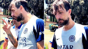 Francesco Acerbi dọa đánh người hâm mộ PSG vì bị 'cà khịa'