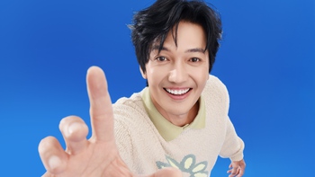 Quang Tuấn chỉ biết 'cười và cười' giữa dàn cast show truyền hình thực tế