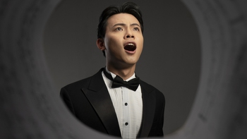 Tenor Thế Huy: Được hát để được thấy, và thấu