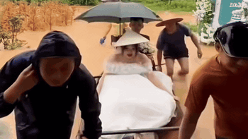 Đám cưới mùa mưa lũ ở Thái Nguyên