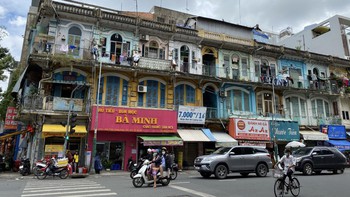 Chủ tịch TP.HCM làm việc với quận 5, gỡ vướng việc đền bù sau di dời ở chung cư 440 Trần Hưng Đạo