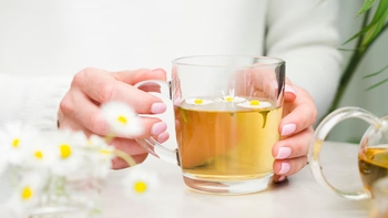 5 loại thức uống phổ biến giúp giảm đầy hơi