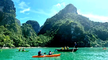 Du lịch Việt cần gì để níu chân du khách?