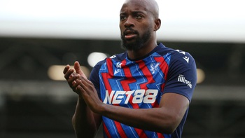Crystal Palace hứng chịu 'điều bất công nhất lịch sử bóng đá'
