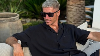 Robert Lewandowski ‘đu trend’ nhuộm tóc của đồng đội tuổi teen