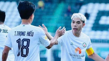 Từ chối hợp đồng tiền tỉ, Cao Văn Triền chọn ở lại đội bóng rớt hạng
