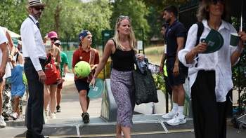 Wimbledon tiết lộ về băng nhóm cá độ giấu thiết bị trong giày