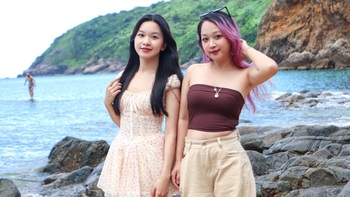 Băng rừng đến với bãi biển đẹp như tranh ở Đà Nẵng