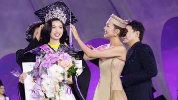 Thanh Hằng đội 'mũ cử nhân cẩn hột xoàn' cho tân Hoa khôi Sinh viên Việt Nam