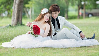 Ca sĩ ly hôn vợ sau 10 ngày cưới, nay viên mãn bên vợ 2 kém 17 tuổi
