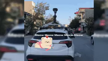 Cặp đôi bảnh nhất trend tìm về ngày xưa với Google maps