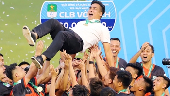V-League mùa mới 2025 - 2026: HLV có bằng Pro mới giữ được ghế