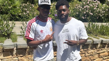Fan Barca nổi ‘bão lòng’ khi Yamal mặc áo Man Utd