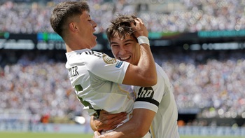 Máy bay chở Real Madrid bay vòng vòng trên bầu trời Washington vì bão