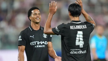 Man City chi gần 1.600 tỉ đồng mua tân binh rồi chỉ cái tên cũng in sai