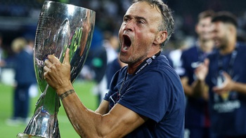 HLV Luis Enrique: ‘Không biết có công bằng không, nhưng bóng đá là vậy’