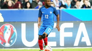 Cựu tuyển thủ Pháp Lassana Diarra đi kiện 11 năm đòi FIFA bồi thường gần 2.000 tỉ đồng
