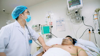 Sốt xuất huyết tăng 'nóng', giá vắc xin 'trên trời'