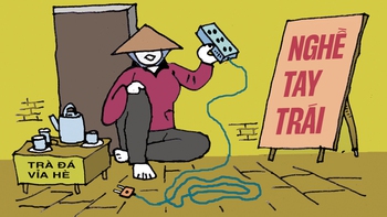 Nghề tay trái của bà bán trà đá vỉa hè