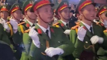 'Khối bắn tim' đã làm gì mà gây bão cõi mạng?