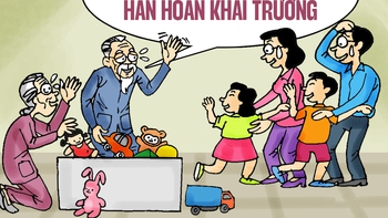 Các cụ U70 hân hoan ngày khai trường