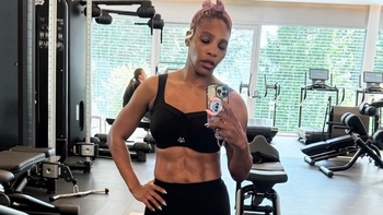 Serena Williams gây sốt với vóc dáng săn chắc sau 3 năm giải nghệ
