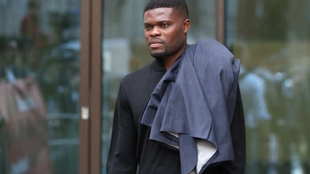 Sao Arsenal Thomas Partey bị 5 cáo buộc hiếp dâm vẫn được tại ngoại
