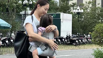Lan Phương mệt mỏi vì chồng Tây liên tục xin hoãn ly hôn