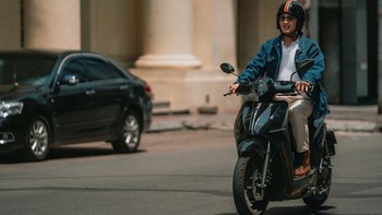 Loạt xe máy điện sạc đầy đi được hơn 200km