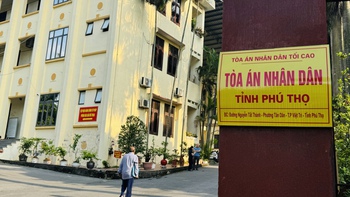 11 anh em ruột tiếp tục dắt nhau ra tòa tranh chấp mảnh đất 1.213m² cha mẹ để lại