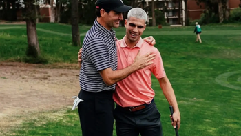 Carlos Alcaraz cùng Roger Federer so tài đấu… golf