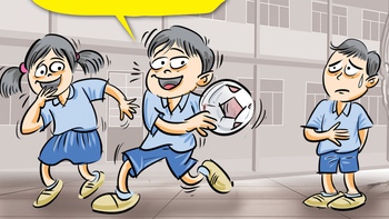 Đồng phục học sinh: Nâng như nâng trứng, hứng như hứng hoa