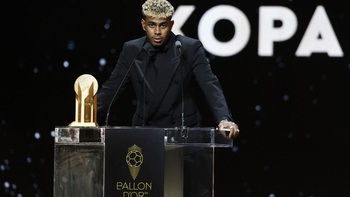 Lamine Yamal đãi Barca ăn hamburger lúc nửa đêm sau Gala Quả bóng vàng