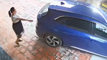 Dở khóc dở cười cảnh chồng chở vợ đi sinh nhưng lại bỏ quên vợ ở nhà