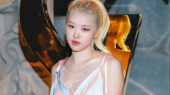 Rosé BlackPink gây tranh cãi vì diện trang phục như đồ ngủ tại Paris Fashion Week