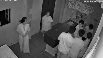 Nhóm thanh niên hú hồn khi trải nghiệm cảm giác vào nhà ma